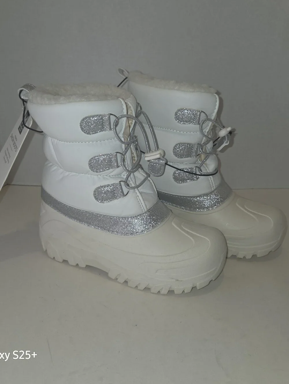 Girls White And Silver Sparkle Snow Boots Size 4 Members Mark NEW WITH TAGS